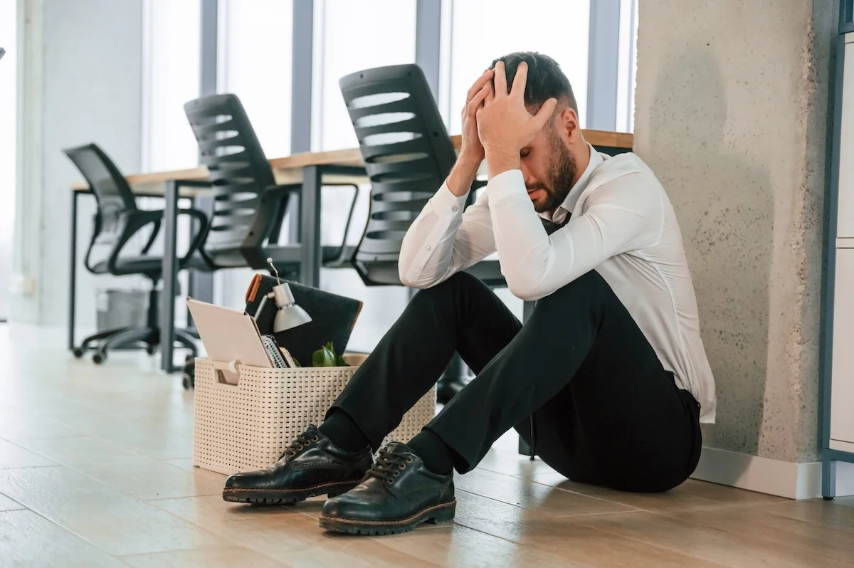 Medarbejder med lav motivation på arbejdspladsen